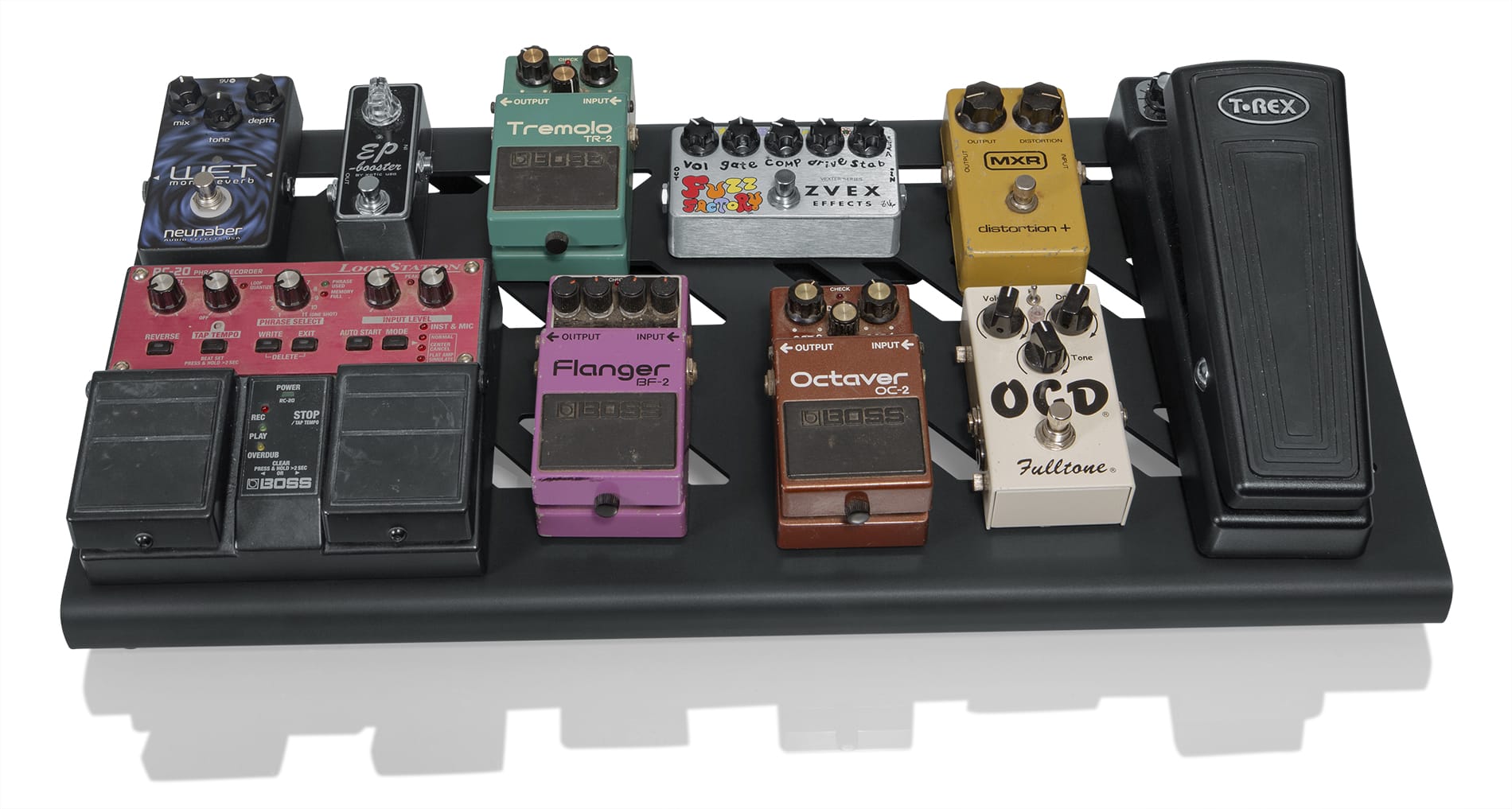 Large pedalboard store